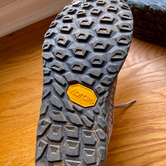 New Balance Trail Running Shoes - Picture 6 of 8